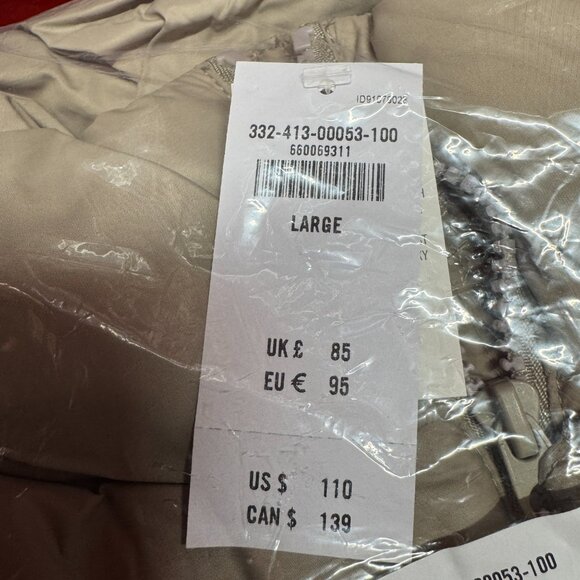 BNWT Hollister Boxy Zip-Up Puffer Jacket, Tan, Large - Picture 4 of 5